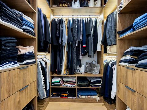 квартира за адресою Угорська вул., (Будинок 8)