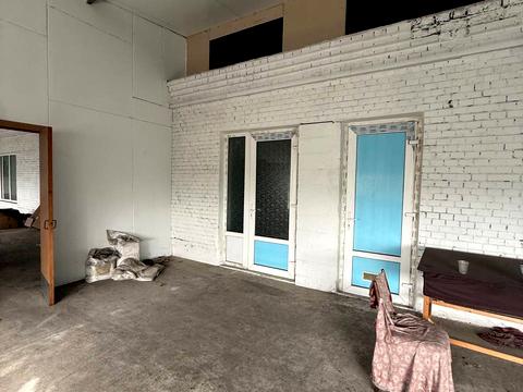 комерційна за адресою Романа Шухевича вул. (Курчатова), 8