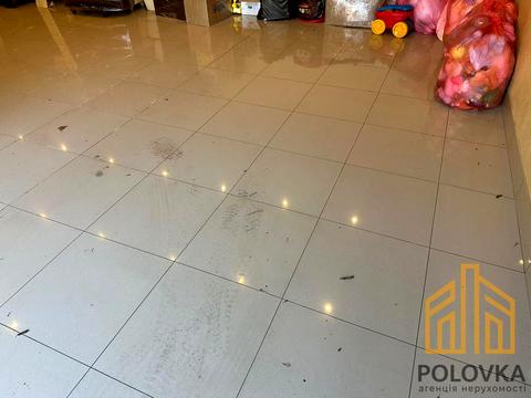 комерційна за адресою Закарпатська вул., 44