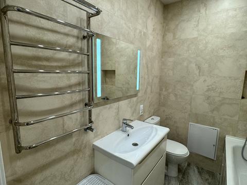 квартира за адресою Братська вул., 12