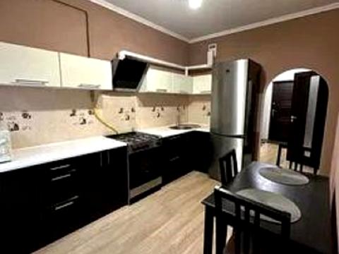 квартира за адресою Князя Святослава пл., 6