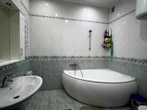 квартира за адресою Одеса, Довженка вул., 6