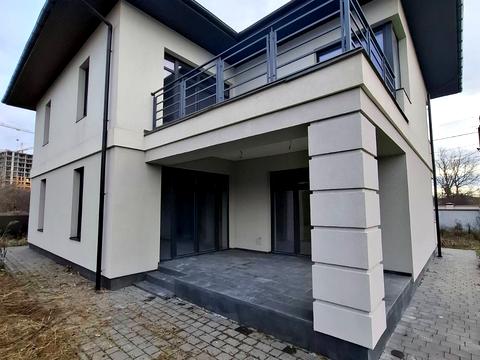 дом по адресу Романа Левицкого ул.