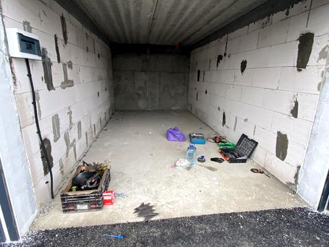 паркомісце за адресою Миколи Сингаївського вул. (Ново-Оскольська), 14