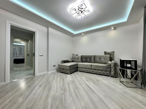 квартира за адресою Кирила Студинського вул., 10