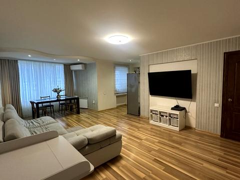 квартира за адресою Льва, 16