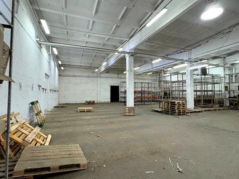 комерційна за адресою Максимовича вул., 8