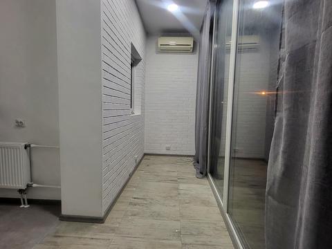 комерційна за адресою Отакара Яроша пров., 12а