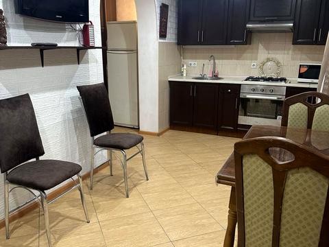 квартира за адресою Одеса, Небесної Сотні просп. (Маршала Жукова), 10-В