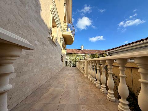 будинок за адресою Лазурна вул.