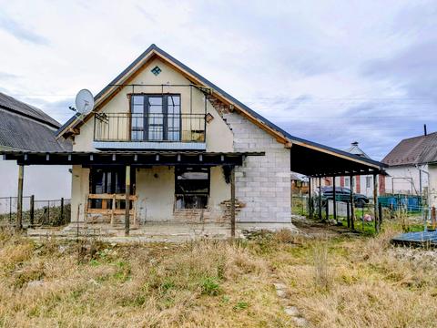 будинок за адресою  Мирне, Вишнева