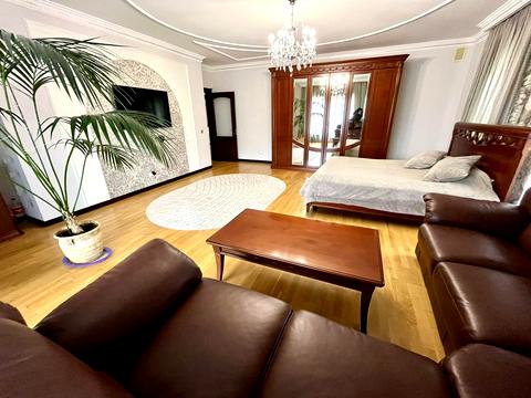 будинок за адресою Павла Апостола вул.