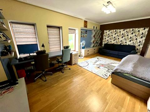 будинок за адресою Павла Апостола вул.