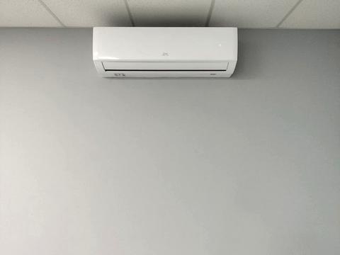 комерційна за адресою Селекційна, 4 В