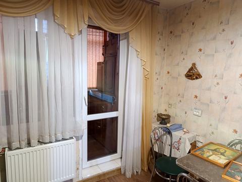 квартира за адресою Софії Русової вул., 25