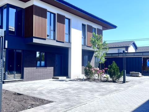 дом по адресу с. Петропавловская борщаговка, Полтавская ул.