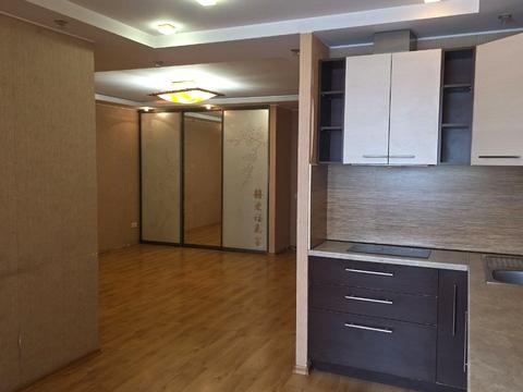 квартира за адресою Дніпро, Менахем-Мендл Шнеєрсона вул. (Мініна), 1