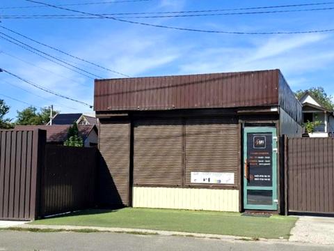 комерційна за адресою Левка Лук'яненка вул., 9