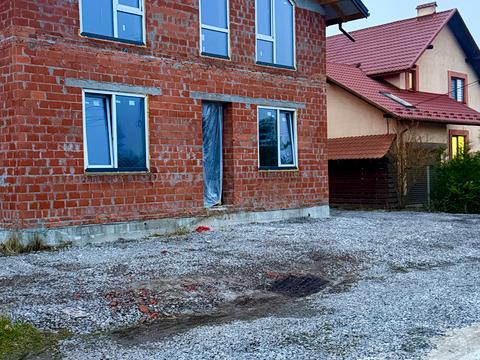 будинок за адресою с. Ков'ярі, Квітова