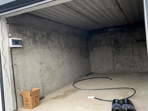 паркомісце за адресою Миколи Сингаївського вул. (Ново-Оскольська), 1/В