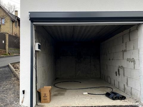 паркомісце за адресою Миколи Сингаївського вул. (Ново-Оскольська), 1/В