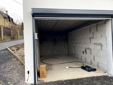 паркомісце за адресою Миколи Сингаївського вул. (Ново-Оскольська), 1/В