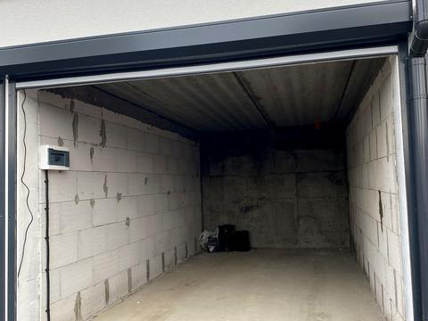 паркомісце за адресою Миколи Сингаївського вул. (Ново-Оскольська), 14в/1