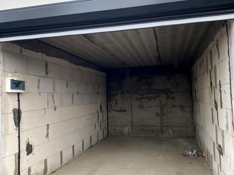 паркомісце за адресою Миколи Сингаївського вул. (Ново-Оскольська), 14в/1