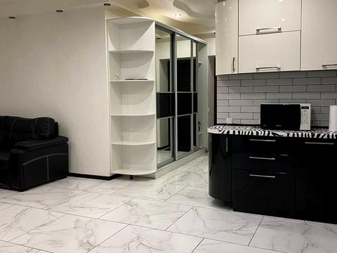 квартира за адресою Левка Лук'яненка вул. (Василя Жуковського), 16, 18, 20, 24