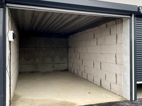 паркомісце за адресою Миколи Сингаївського вул. (Ново-Оскольська), 14в/1