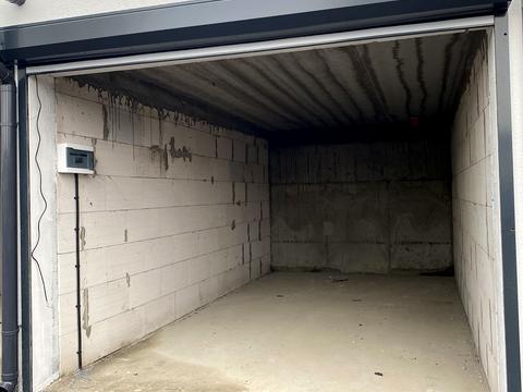 паркомісце за адресою Миколи Сингаївського вул. (Ново-Оскольська), 14в/1