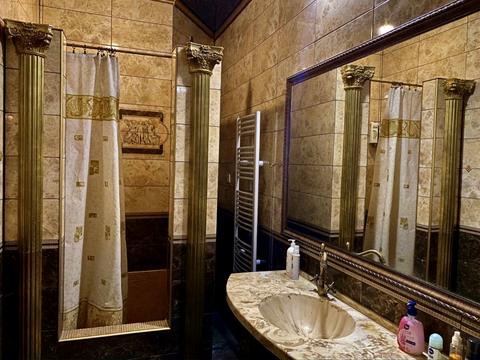 комерційна за адресою 128-ї Окремої Гірсько-Піхотної Бригади вул., 5