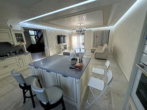 будинок за адресою смт. Бабаї, Космічна