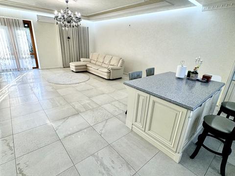 будинок за адресою смт. Бабаї, Космічна