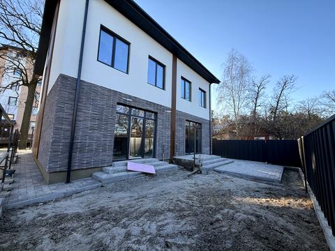 будинок за адресою Академіка Ромоданова вул. (Льва Толстого), 44