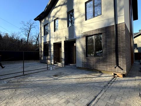 будинок за адресою Академіка Ромоданова вул. (Льва Толстого), 44