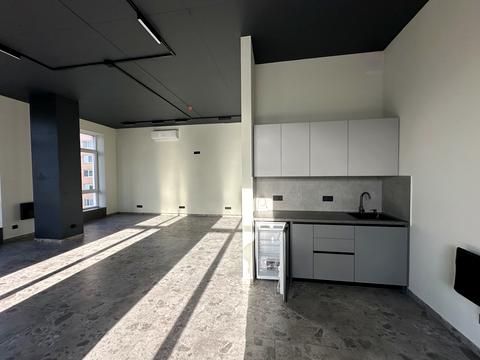 комерційна за адресою Ламана вул., 18