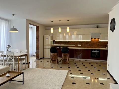 квартира за адресою В'ячеслава Липинського вул. (), 28