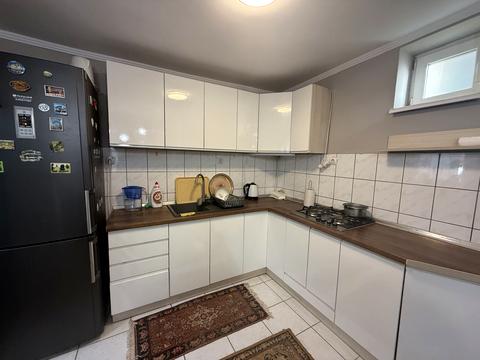 будинок за адресою Головна, 112