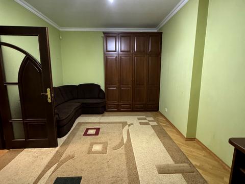 квартира за адресою Максима Рильського вул., 8