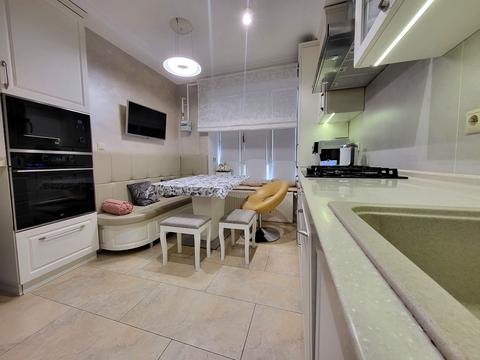 квартира за адресою Володимира Антоновича вул. (Свердлова), 36а, 36б, 36д, 36к, 36м