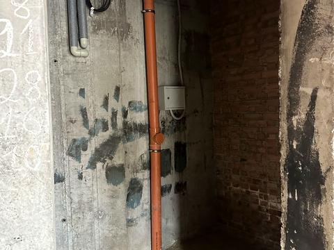 комерційна за адресою Стрийська вул., 108