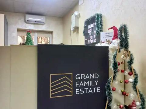 коммерческая по адресу Соборная пл. (Октябрьская), 14