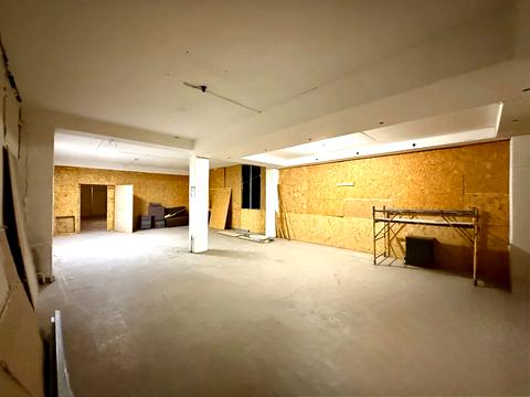 комерційна за адресою Богдана Хмельницького просп. (Героїв Сталінграда), 38