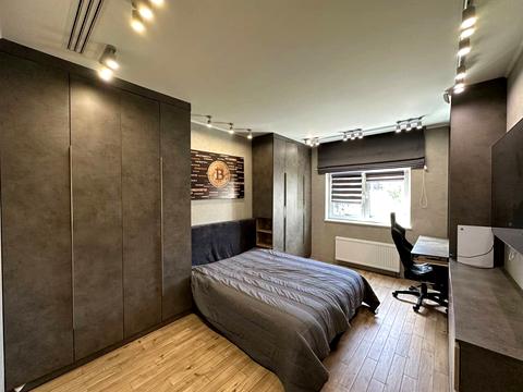 квартира за адресою Василя Тютюнника вул. (Анрі Барбюса), 53