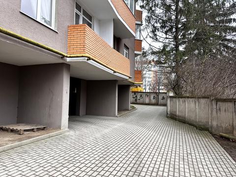 квартира за адресою Тролейбусна вул., 3-Б