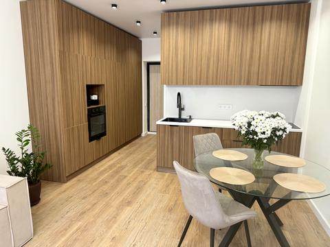 квартира за адресою Соборна вул., (Будинок 6)