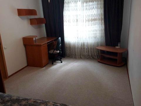 квартира за адресою Гната Хоткевича вул., 8