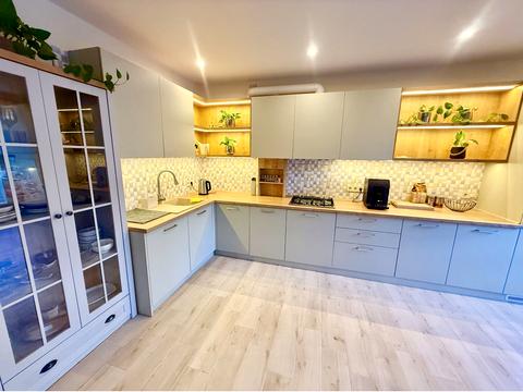 квартира за адресою Літературна вул. (Чехова), 27