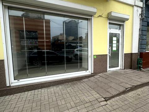 комерційна за адресою В'ячеслава Липинського вул., 12